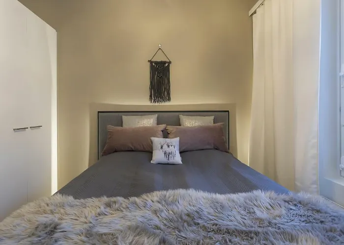 Vasko Luxurious Suites, Livo *